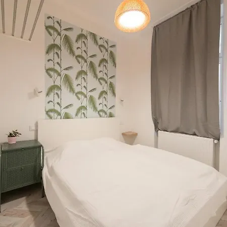 George's With Two Bedrooms