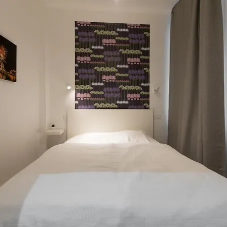 George's With Two Bedrooms *